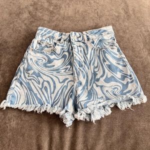 I love these shorts but sadly they’re too small for me now!